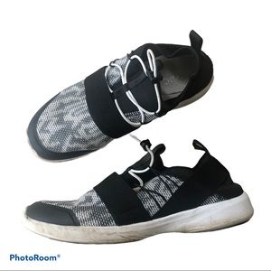 Vionic Alaina Active Adjustable Stretch Shoes 8